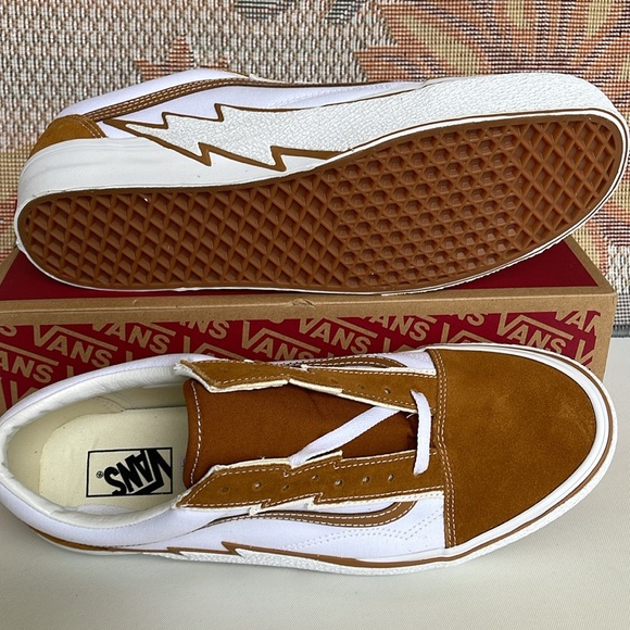 Vans Men’s Old Skool Bolt
Cathay Spice
VN0009Q5KFR sneakers - Picture 12 of 16